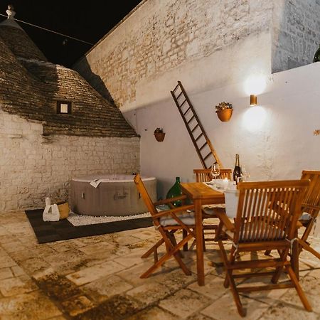 Milestones Modern Suite Trullo Jacuzzi Spa & Relax アルベロベッロ エクステリア 写真