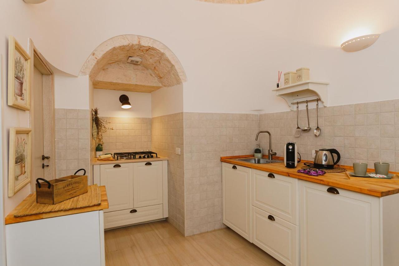 Milestones Modern Suite Trullo Jacuzzi Spa & Relax アルベロベッロ エクステリア 写真