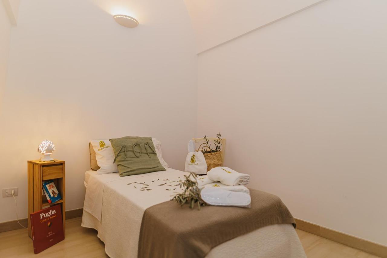 Milestones Modern Suite Trullo Jacuzzi Spa & Relax アルベロベッロ エクステリア 写真