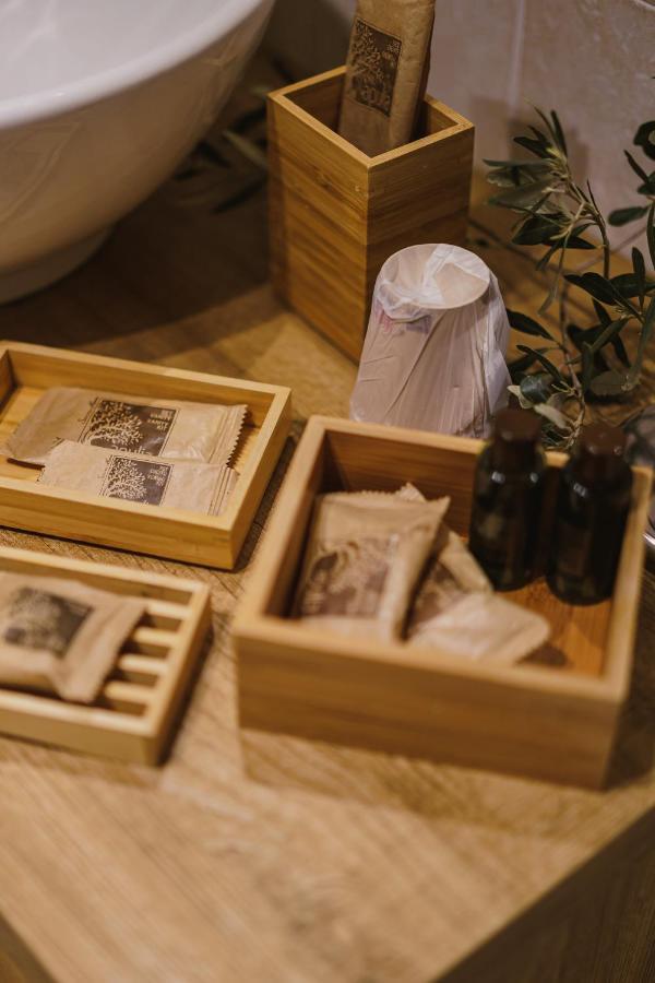 Milestones Modern Suite Trullo Jacuzzi Spa & Relax アルベロベッロ エクステリア 写真