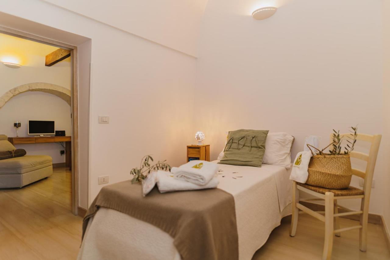 Milestones Modern Suite Trullo Jacuzzi Spa & Relax アルベロベッロ エクステリア 写真