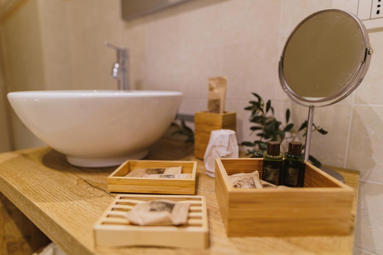 Milestones Modern Suite Trullo Jacuzzi Spa & Relax アルベロベッロ エクステリア 写真