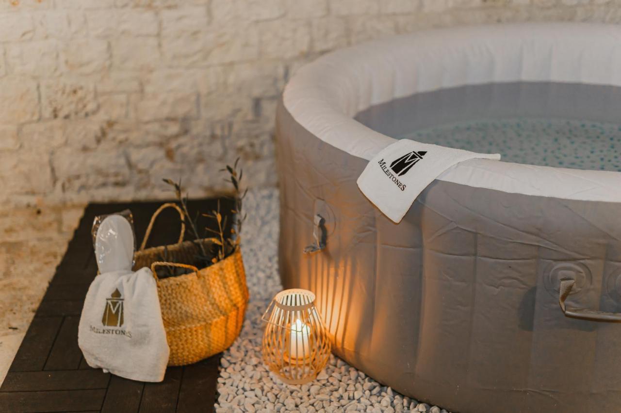 Milestones Modern Suite Trullo Jacuzzi Spa & Relax アルベロベッロ エクステリア 写真